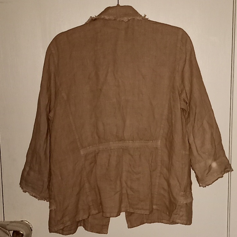 Button down top - Picture 6 of 8